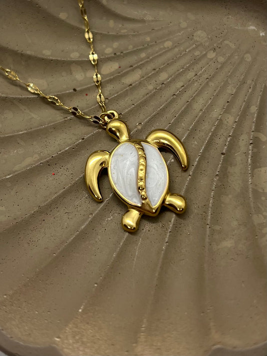 Cadena con colgante de tortuga 