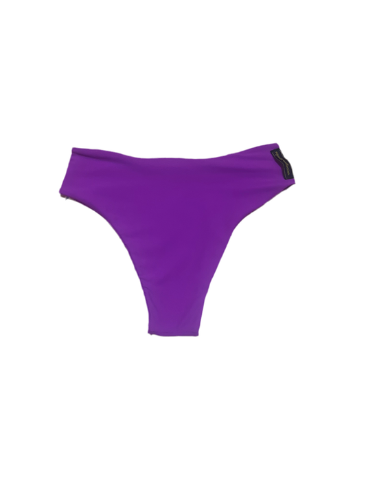 High Cut Bottom